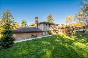 2421 Edgewood Dr, Pittsburgh, PA 15241 - Photo 35