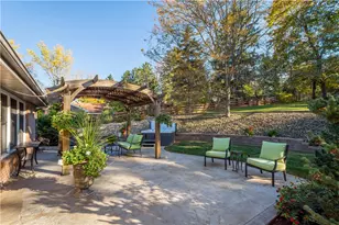 2421 Edgewood Dr, Pittsburgh, PA 15241 - Photo 43