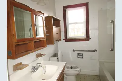 1684 E Maiden St, South Strabane, PA 15301 - Photo 7