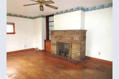 1684 E Maiden St, South Strabane, PA 15301 - Photo 3