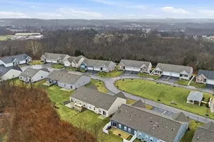 430 Dana Dr, Pittsburgh, PA 15068 - Photo 35