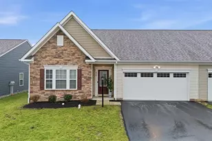 430 Dana Dr, Pittsburgh, PA 15068 - Photo 1