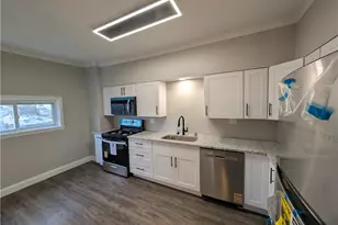 126 E Meyers St, Pittsburgh, PA 15210 - Photo 9