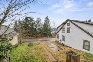 2004 Woodmont Ave, Arnold, PA 15068 - Photo 13