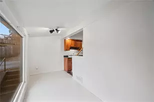 2004 Woodmont Ave, Arnold, PA 15068 - Photo 7