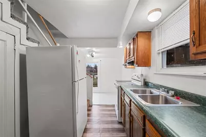 2004 Woodmont Ave, Arnold, PA 15068 - Photo 3