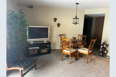 308 Clubhouse Dr, South Strabane, PA 15301 - Photo 5