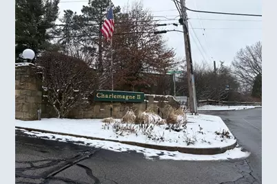 3302 Charlemagne Cir, Ross Twp, PA 15237 - Photo 3