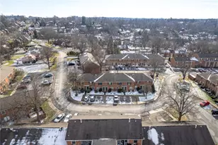 635 Robinwood Dr, Scott Township, PA 15216 - Photo 33