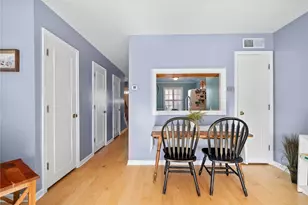 635 Robinwood Dr, Scott Township, PA 15216 - Photo 15