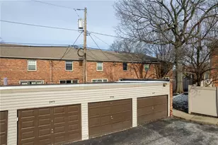 635 Robinwood Dr, Scott Township, PA 15216 - Photo 31