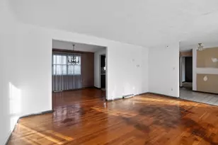 510 Buckingham Dr, Hempfield Township, PA 15601 - Photo 7