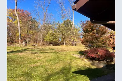 306 Black Walnut Dr, Salem Township, PA 15601 - Photo 7