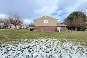 111 Mt Pleasant Blvd, Manor, PA 15642 - Photo 5