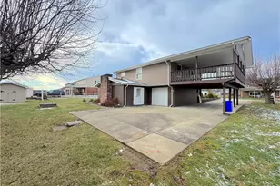 111 Mt Pleasant Blvd, Manor, PA 15642 - Photo 7