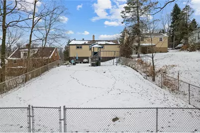 1755 Hallowell St, Pittsburgh, PA 15210 - Photo 37