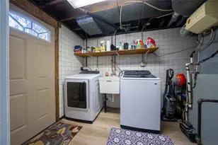 1755 Hallowell St, Pittsburgh, PA 15210 - Photo 33