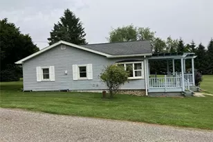 216 Bryson Mill Rd, South New Castle Boro, PA 16102 - Photo 3