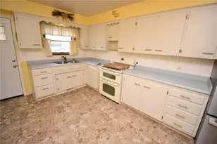 14 Linton Rd, Centerville, PA 15417 - Photo 7