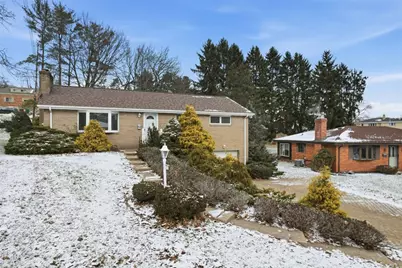 218 Longvue Dr, Ross Twp, PA 15237 - Photo 5