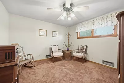 218 Longvue Dr, Ross Twp, PA 15237 - Photo 19