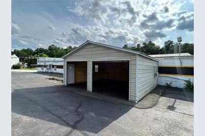 951 W Pittsburgh Street, Hempfield Township, PA 15601 - Photo 27