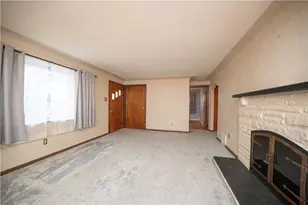 105 Horseshoe Dr, North Versailles, PA 15131 - Photo 9