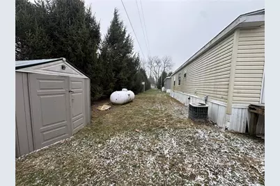 101 Haylees Ln, Summit Township, PA 16002 - Photo 9