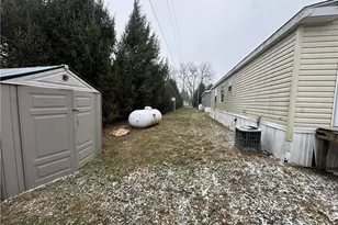 101 Haylees Ln, Summit Township, PA 16002 - Photo 9