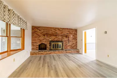 137 Boswell Rd, Saint Clair Township, PA 15944 - Photo 7