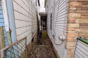 2708 Garbett St, McKeesport, PA 15132 - Photo 9