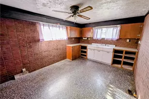 152 Victor Rd, Twp of But NE, PA 16001 - Photo 7