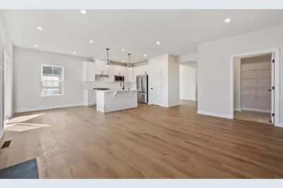 1052 Blackthorne Drive, Penn Twp, PA 15644 - Photo 9