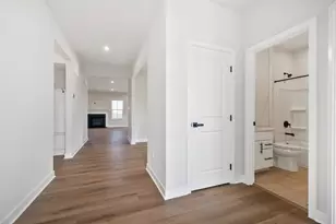 1052 Blackthorne Dr, Penn Twp, PA 15644 - Photo 21