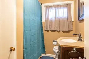 414 Smith St, Derry Township, PA 15650 - Photo 17