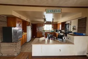 408 Franklin Ave, Ellwood City, PA 16117 - Photo 11