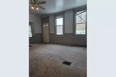 5388 Warble, Pittsburgh, PA 15224 - Photo 3