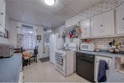 3931 Hoosac St, Pittsburgh, PA 15207 - Photo 9