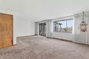 528 Glowood Dr, Pittsburgh, PA 15227 - Photo 9