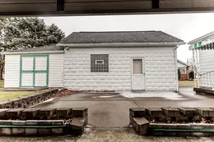 9 Jordan St, Fairchance, PA 15436 - Photo 9