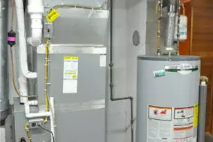 336 Glencoe Dr, West Mifflin, PA 15122 - Photo 29