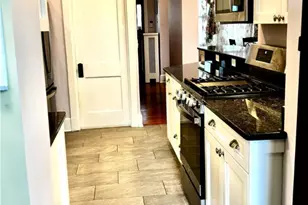 352 Marshall Ave, Marshall Shadeland, PA 15214 - Photo 13