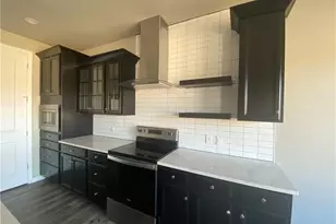 1439 Hastings Cres, South Fayette, PA 15017 - Photo 5