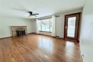 332 E Maitland Ln, Neshannock Township, PA 16105 - Photo 3