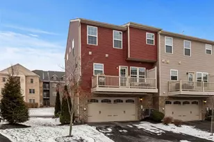 236 Thornapple Ln, Cranberry Township, PA 16066 - Photo 5