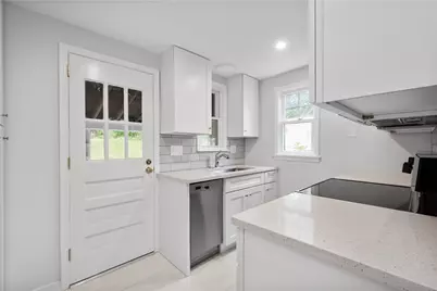 58 Garden Ter, Pittsburgh, PA 15221 - Photo 9