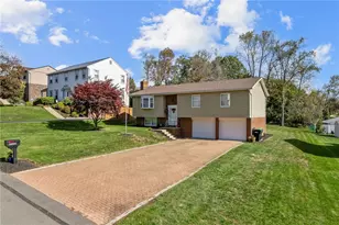 4698 Pembroke Ct, Hampton, PA 15101 - Photo 3