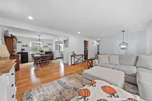 4698 Pembroke Ct, Hampton, PA 15101 - Photo 13