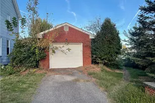 38 3rd St, Scottdale, PA 15638 - Photo 3