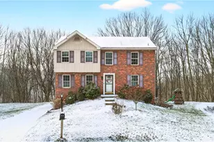 525 Greenspire Ct, Cranberry Township, PA 16066 - Photo 1